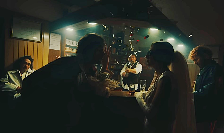 Muzzik follows: MRFY release new single and video – “Venera” and vinyl album Helo!