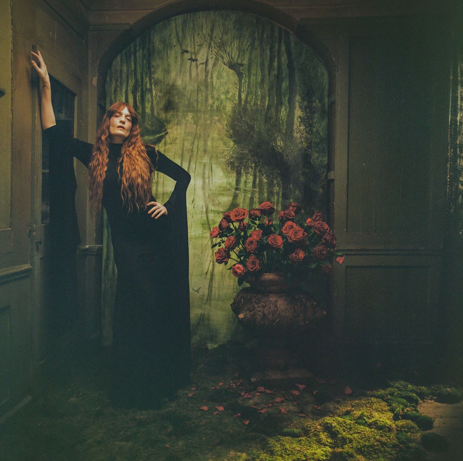  Muzzik follows: Florence + the Machine have released a new song, "One Of The Greats"