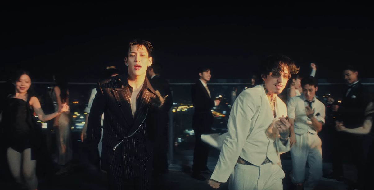 BamBam objavio „ไม่มีใครสักคืน (Dancing By Myself)“ s TIMETHAI-em 
